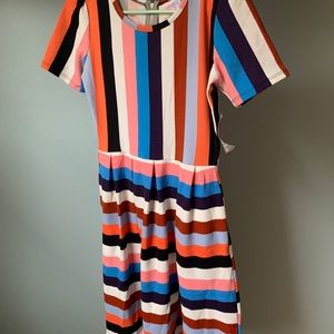 NWT LULAROE AMELIA
